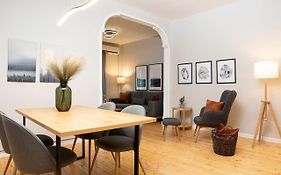 Harmony Luxury Apartment